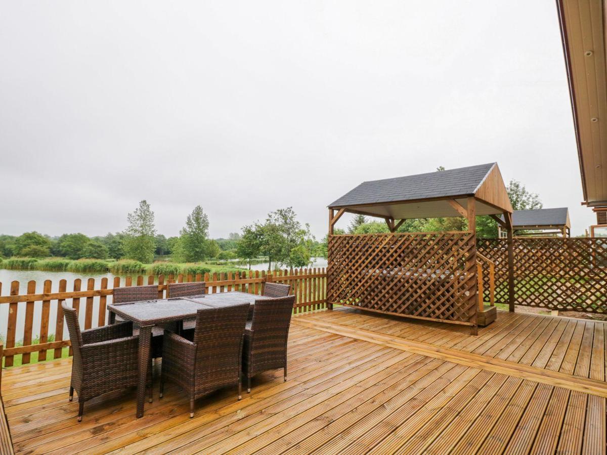 Makins Lodges Nuneaton Exterior foto